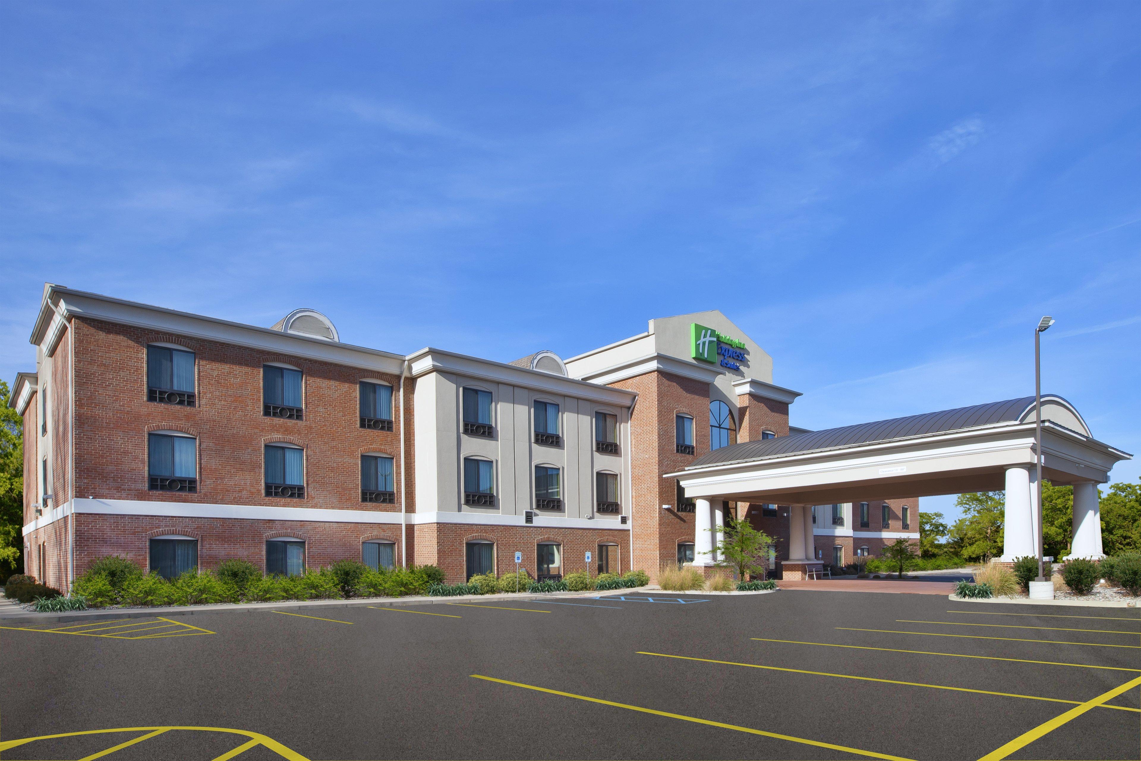 Holiday Inn Express Niles By Ihg Екстер'єр фото