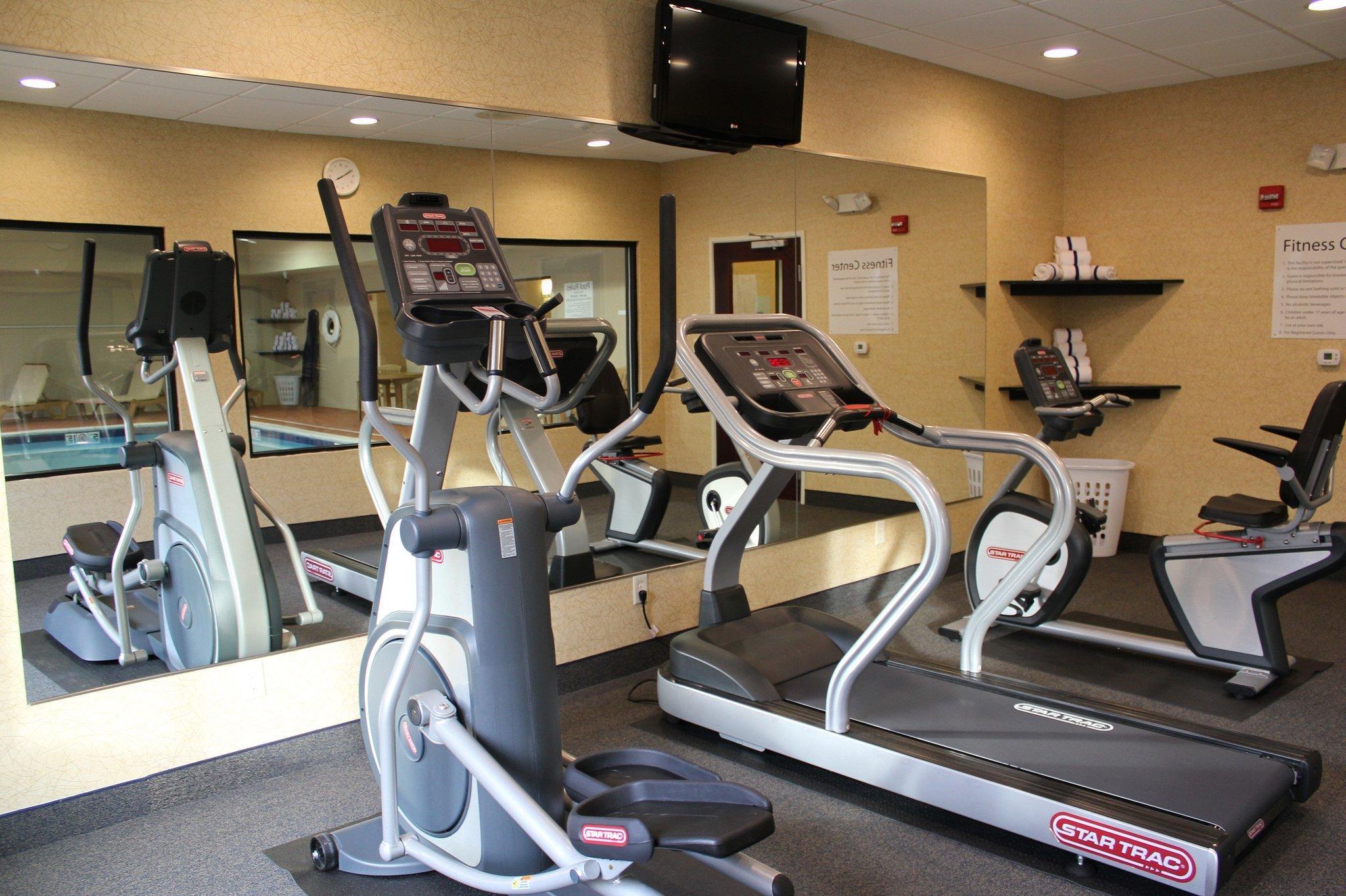 Holiday Inn Express Niles By Ihg Зручності фото
