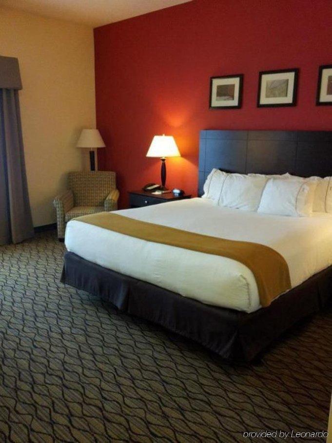 Holiday Inn Express Niles By Ihg Екстер'єр фото