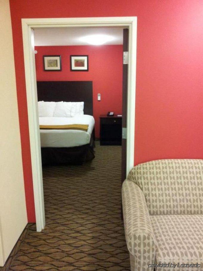 Holiday Inn Express Niles By Ihg Екстер'єр фото